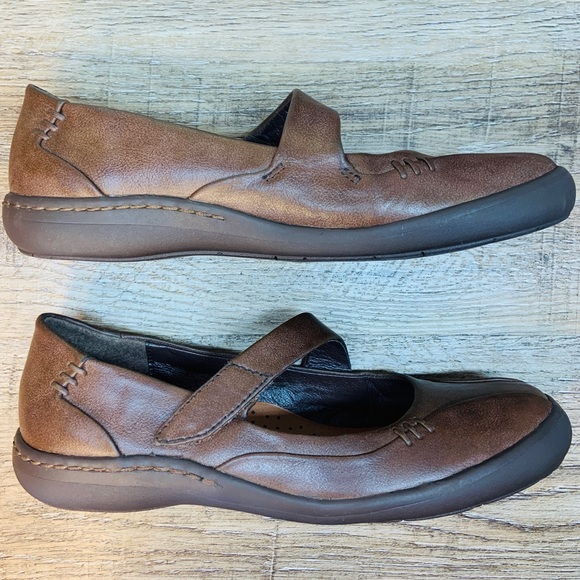 SOLD! BareTraps Size 7.5 Maryjane Shoes - Picture 3 of 8